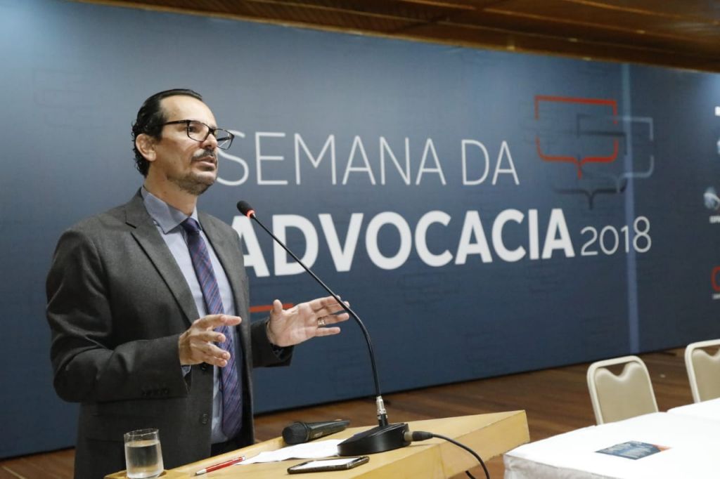 Rodrigo Mazzei, da ESA, falou em substituição ao palestrante Antonio Carlos Marcato .