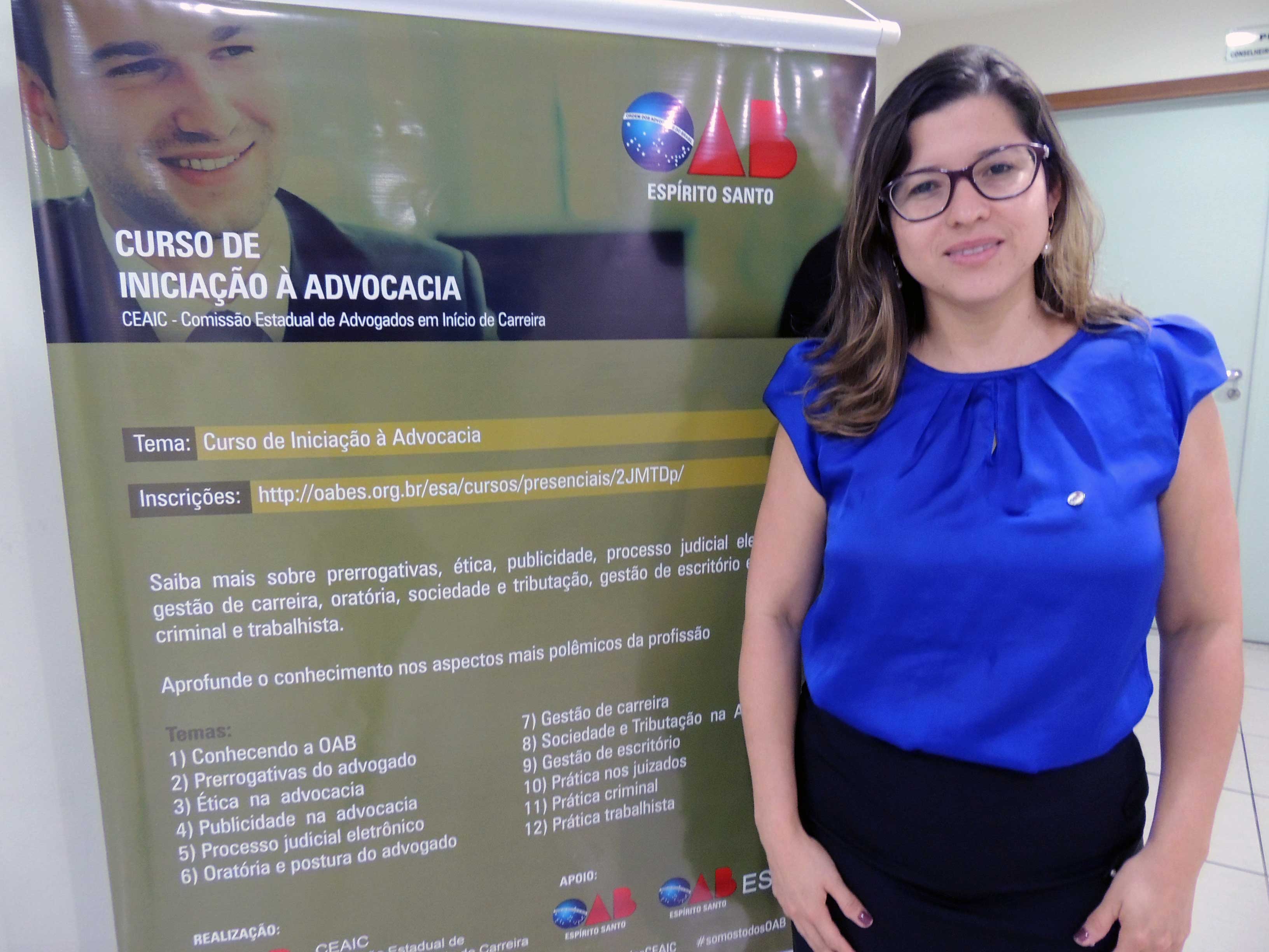 Advogada Fabr&iacute;cia aprovou o curso da CEAIC. Foto: Divulga&ccedil;&atilde;o.