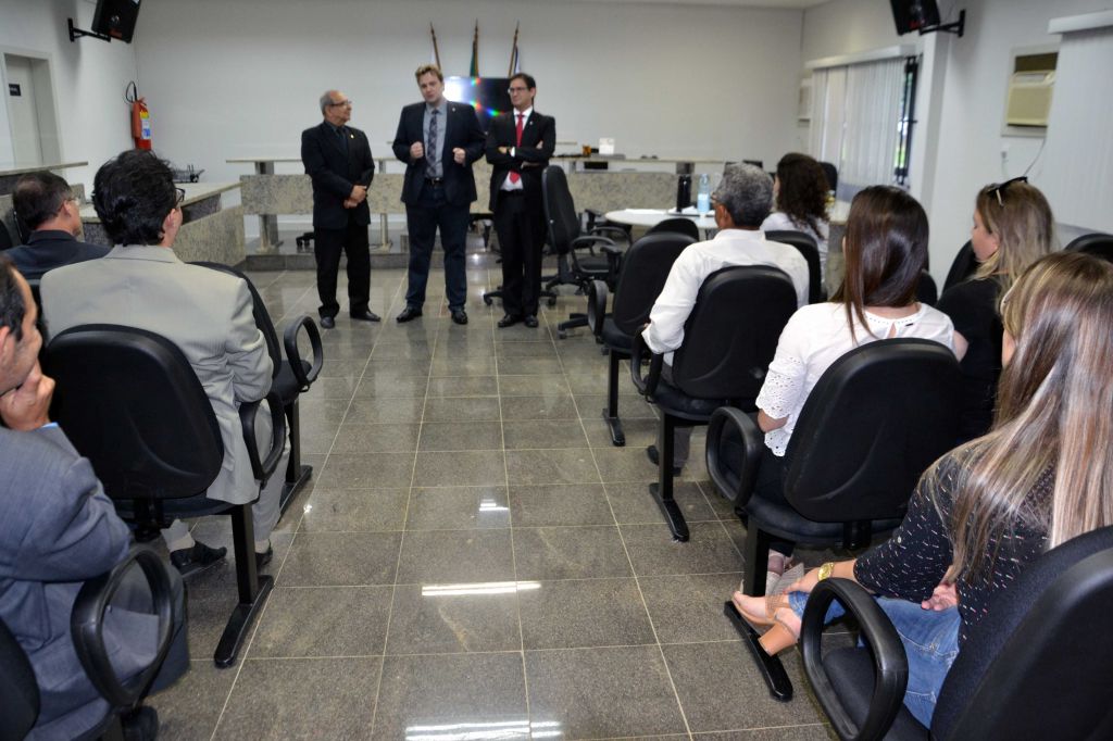 Inaugura&ccedil;&atilde;o de sala em &Aacute;guia Branca. Foto: Divulga&ccedil;&atilde;o. 