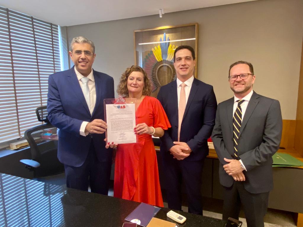 Posse da Comiss&atilde;o