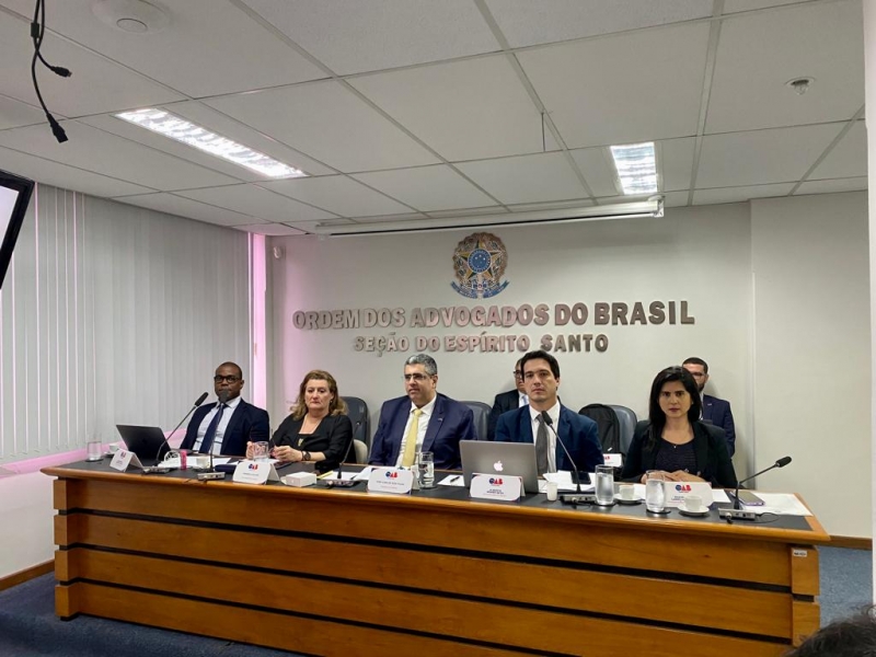 OAB-ES realiza reunião de Conselho Pleno e faz homenagem ao presidente da ESA-ES