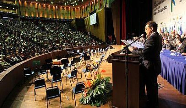 Ophir abre Conferência defendendo busca por ética e democracia como valor universal