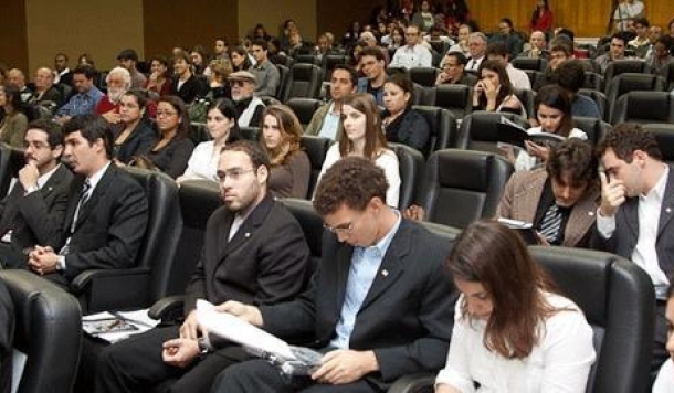 Seminário reúne diversas gerações em defesa da abertura dos arquivos da ditadura militar
