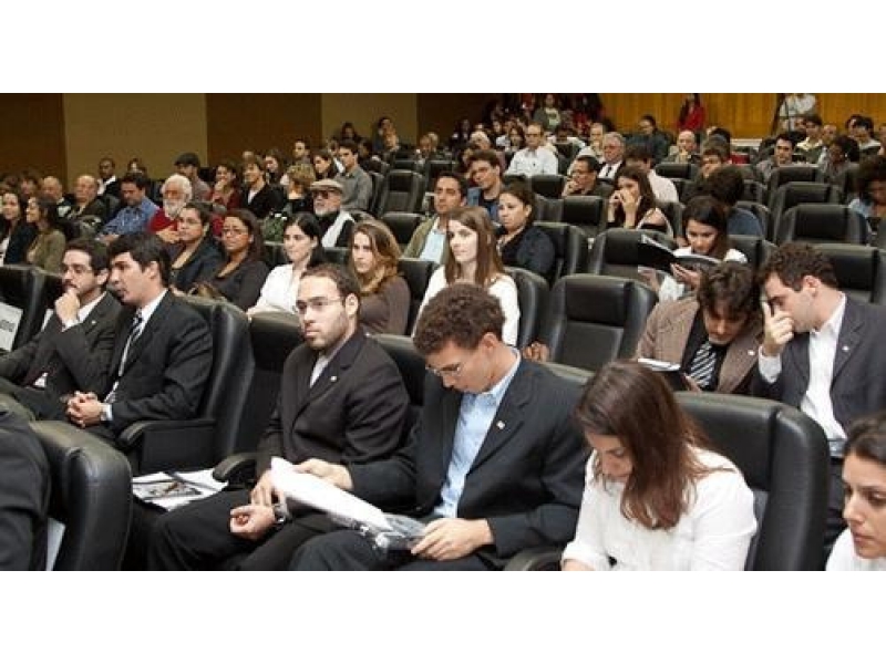 Seminário reúne diversas gerações em defesa da abertura dos arquivos da ditadura militar