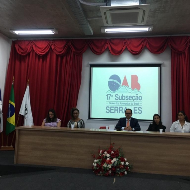 Secretária-Geral Adjunta da OAB-ES participa como paraninfa em entrega de carteira na Serra