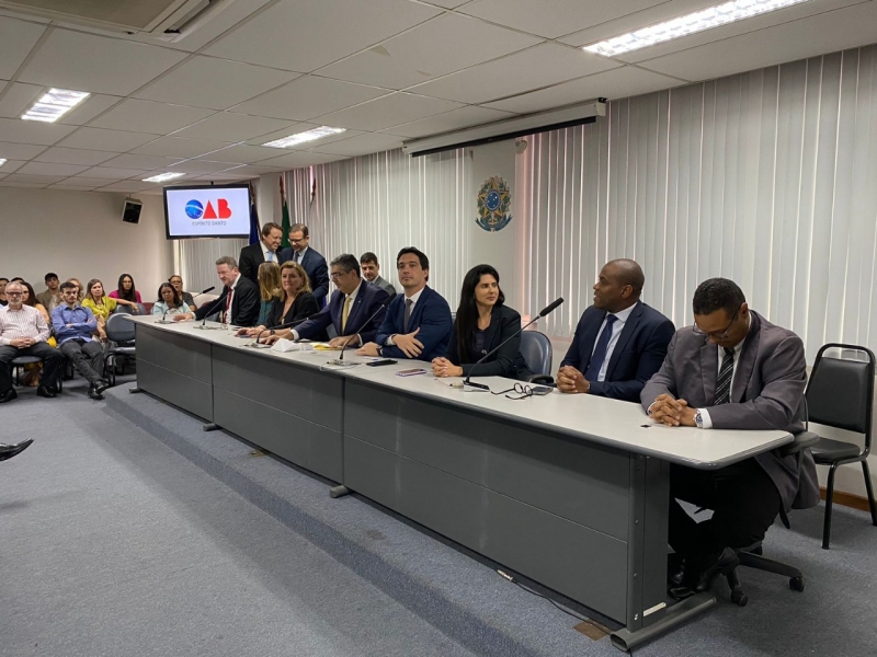 OAB-ES realiza entrega de carteiras para turma de 40 bacharéis em Direito