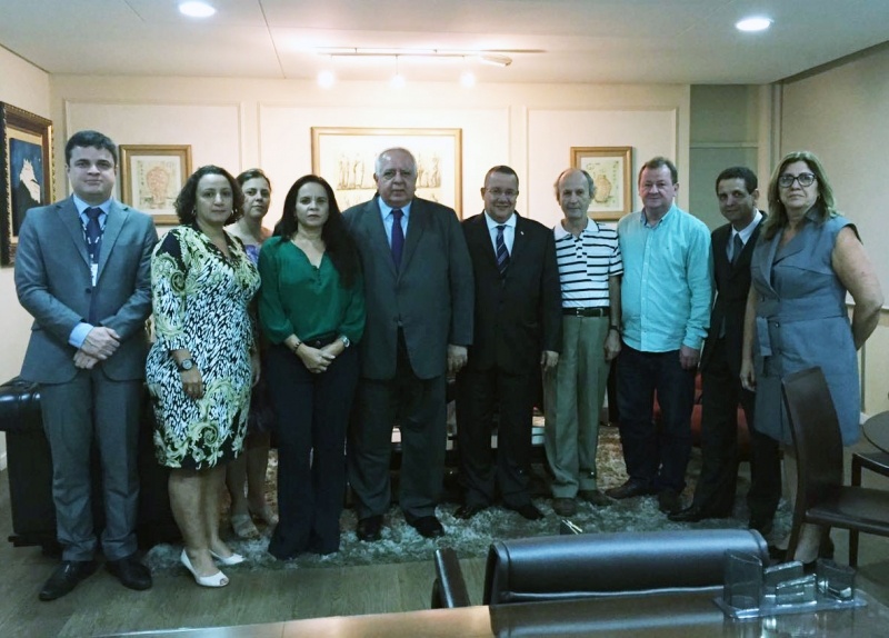 Mobilização busca manter TRT-ES funcionando. Foto: Divulgação.