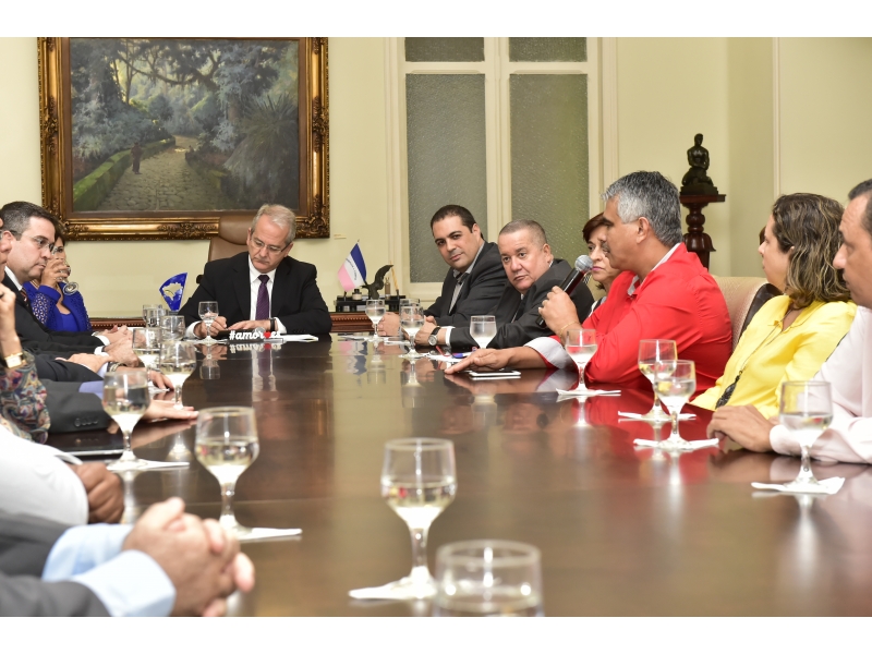 Solenidade no Palácio Anchieta