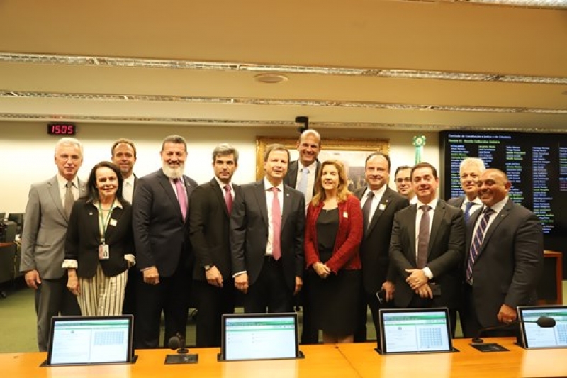 O mais simbólico dos projetos da OAB que estão na iminência de serem aprovados está o PL 8.347/2017, que criminaliza o desrespeito &agrave;s prerrogativas da advocacia.