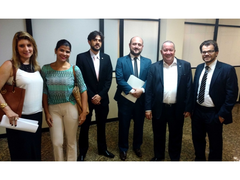 Entidades reunidas no TJES para debater tragédia do Rio Doce. Foto: Divulgação.