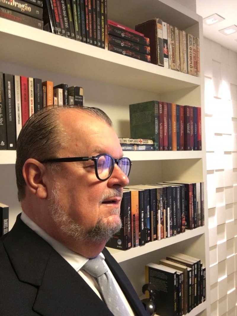 O advogado Jonatan Schmidt é o presidente da nova comissão