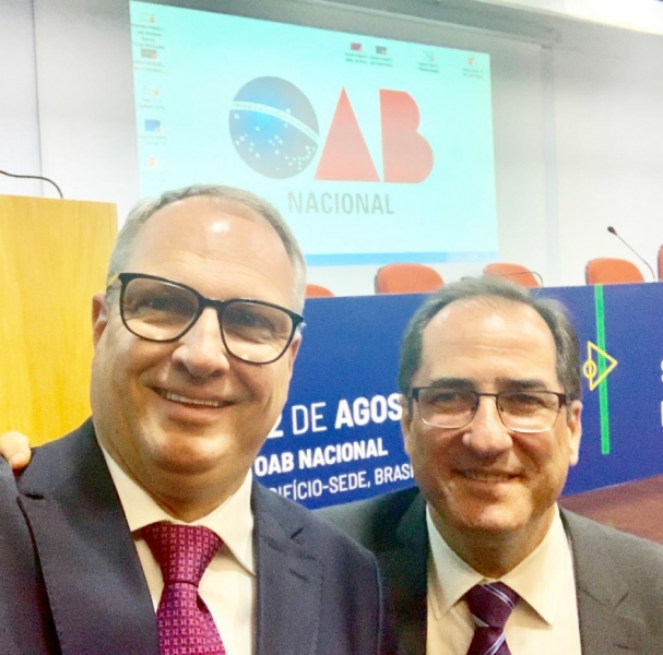 O conselheiro seccional e membro da Comissão Especial de Direito Tributário do Conselho Federal da OAB, Alessandro Rostagno, e o conselheiro federal da OAB-ES, Luiz Claudio Allemand, participaram do seminário em homenagem aos 30 anos do Superior Tribunal de Justiça (STJ).