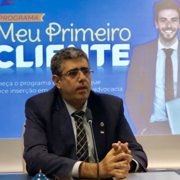 OAB-ES recebe reconhecimento do Prêmio Innovare pelo programa inovador “Meu Primeiro Cliente”. A terceira edição trará novidades