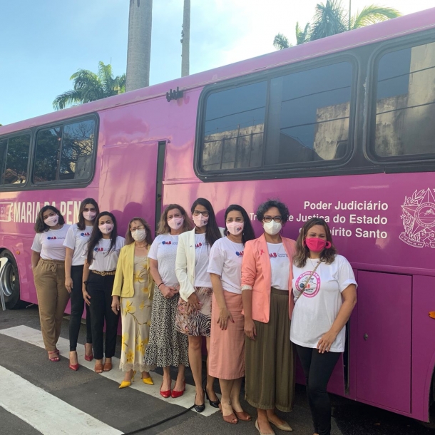 OAB-ES presta atendimento no ônibus itinerante da Lei Maria da Penha    