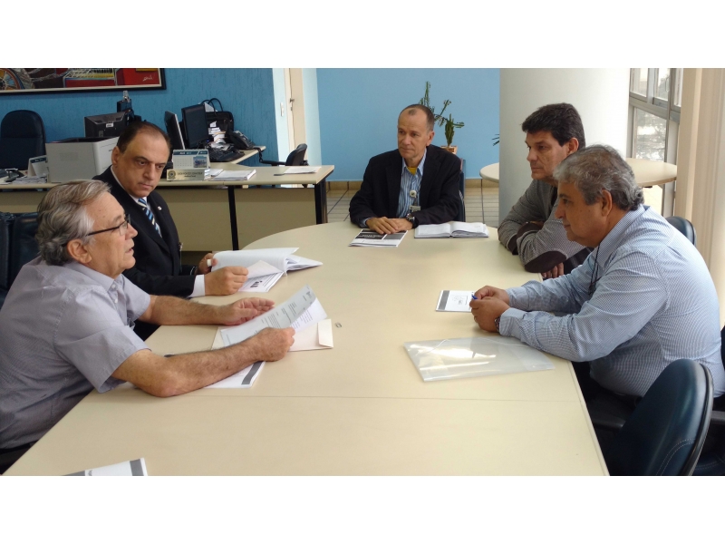 Acordo foi firmado nesta segunda-feira (22), na sede da Receita Federal no ES. Foto: Divulgação.