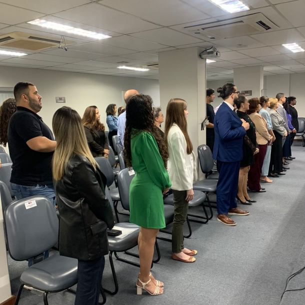 OAB-ES entrega carteiras para mais uma turma de bacharéis em Direito
