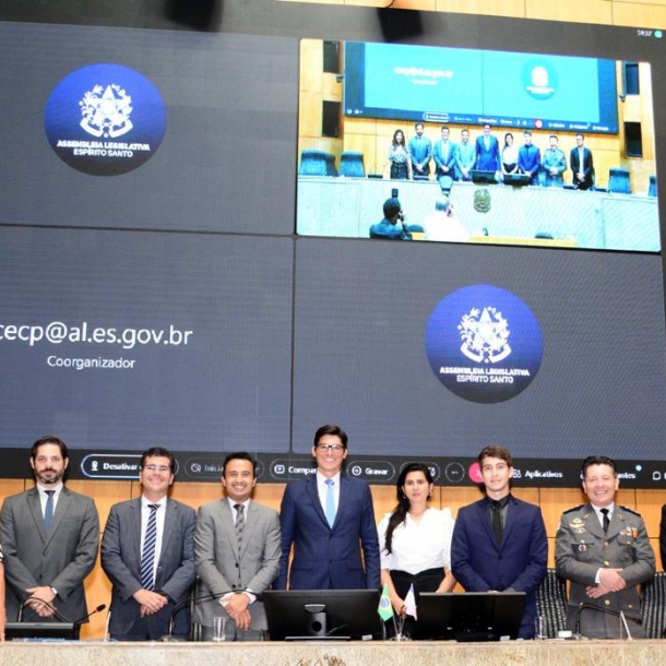 Secretária-Geral Adjunta da OAB-ES participa de sessão da ALES para tratativas sobre advogados dativos