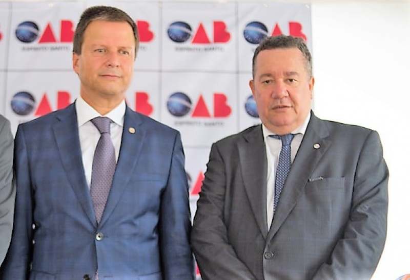 O presidente nacional da OAB, Claudio Lamachia, e o presidente da OAB-ES, Homero Mafra, defendem o respeito &agrave; democracia e &agrave;s decisões do STF