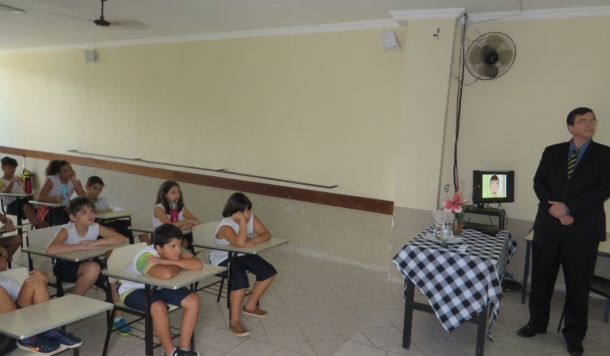 Comissão de Estudos Tributários ministra palestras sobre cidadania fiscal em escolas