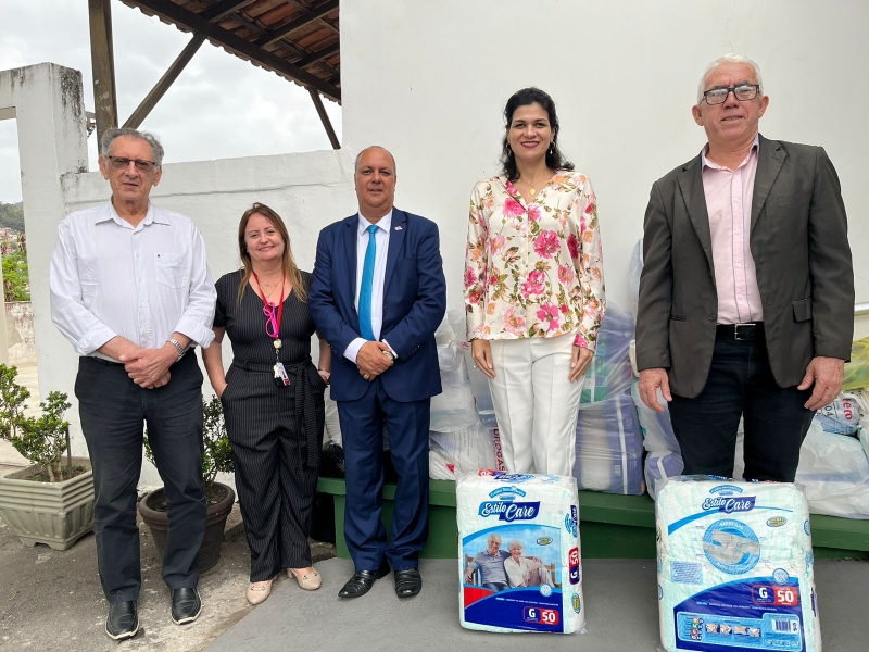 OAB-ES visita asilo e realiza ação social para comemorar o Dia Nacional das Pessoas Idosas