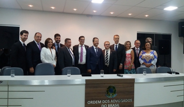 Lamachia participa de inauguração da reestruturação da sede em Linhares