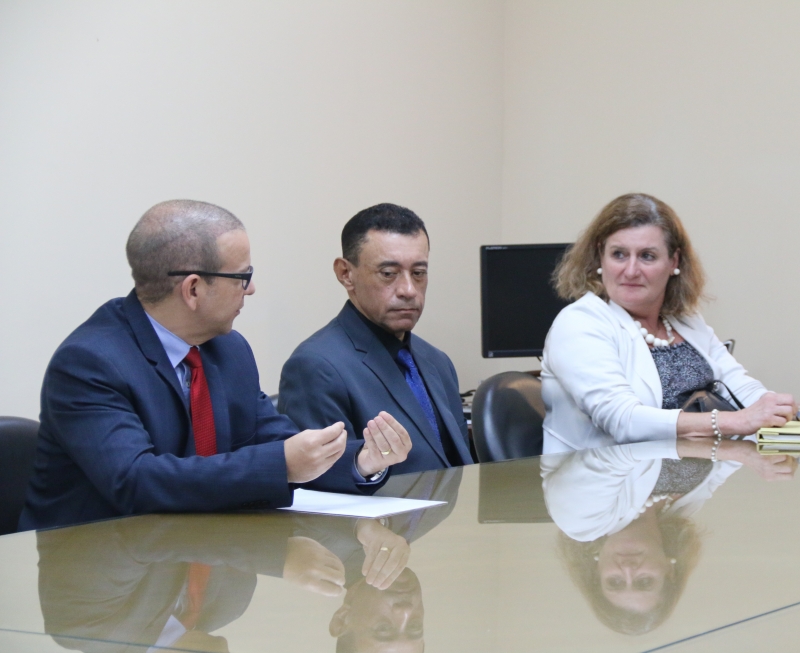 A vice-presidente Anabela Galvão e o secretário-geral Alberto Nemer Neto estiveram no Tribunal de Justiça do Espírito Santo (TJES), para uma reunião com o desembargador Fabio Clem de Oliveira