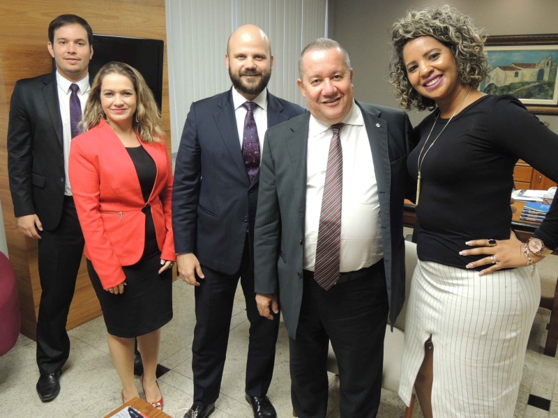 ABRACRIM e AACES em reunião com o presidente da OAB-ES, Homero Mafra. Foto: Divulgação.