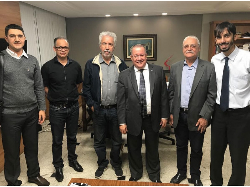 Homero Mafra recebe parlamentares e pastores. Foto: Divulgação.