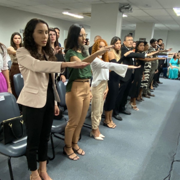 OAB-ES realiza entrega de carteiras para turma de 34 bacharéis em Direito