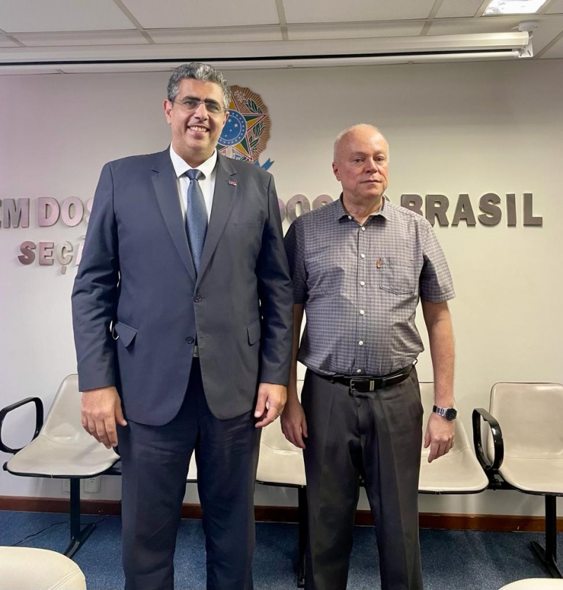 A Ordem dos Advogados do Brasil, Seccional Espírito Santo (OAB-ES), através de seu presidente José Carlos Rizk Filho, recebeu o desembargador Pedro Valls Feu Rosa, presidente do Comitê de Governança de Tecnologia da Informação e da Comunicação do Tribunal de Justiça do Estado do Espírito Santo (TJES), para falar sobre o cronograma de implementação do PJe (Processo Judicial Eletrônico) no Tribunal de Justiça e os próximos passos.