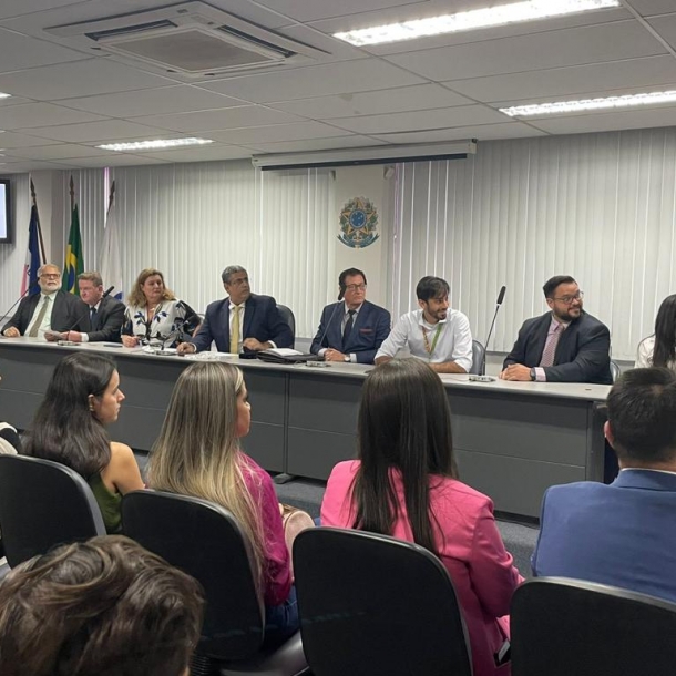 OAB-ES entrega carteiras para turma de 26 bacharéis em Direito