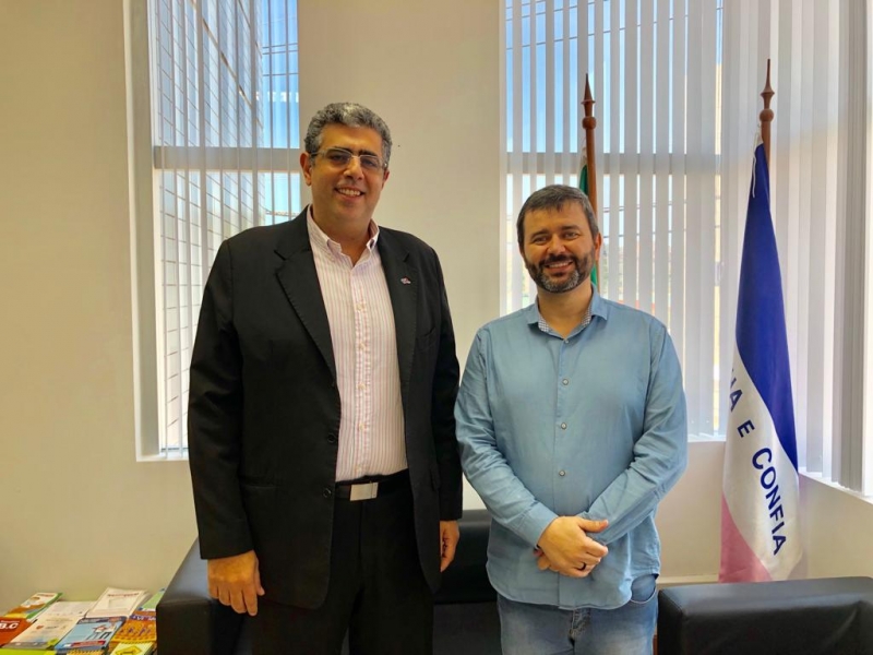 O presidente José Carlos Rizk Filho se reuniu com o secretário de Estado de Saúde, Nésio Andrade